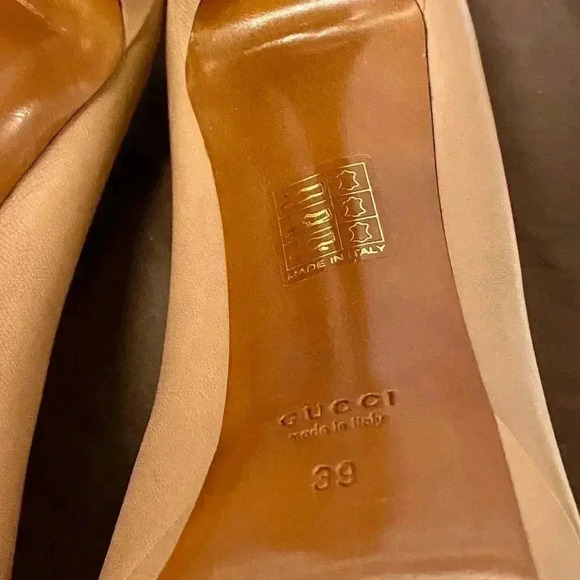 Gucci 269703 Nappa Charlotte Winter Rose Leather Pumps 39 With Box And Dust Bag - Picture 15 of 16